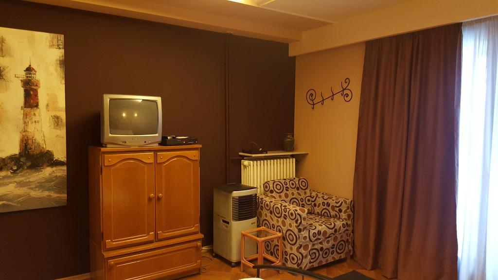 Hospitality Centrum- River Bukarest Kültér fotó