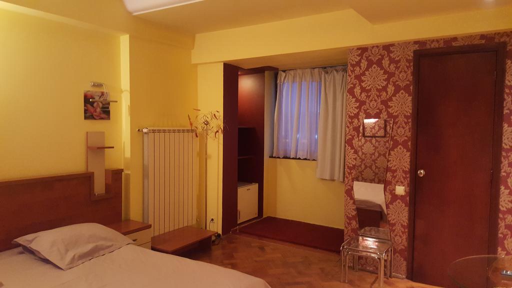 Hospitality Centrum- River Bukarest Kültér fotó